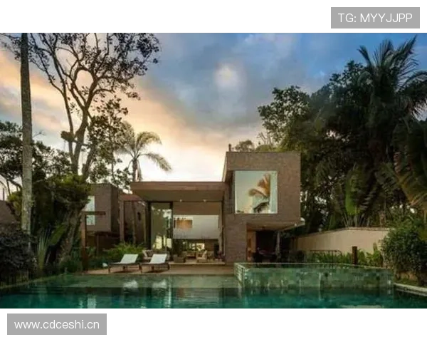 瑞安·洛赫特随便一站就是封面感，我连看包的资格都没有