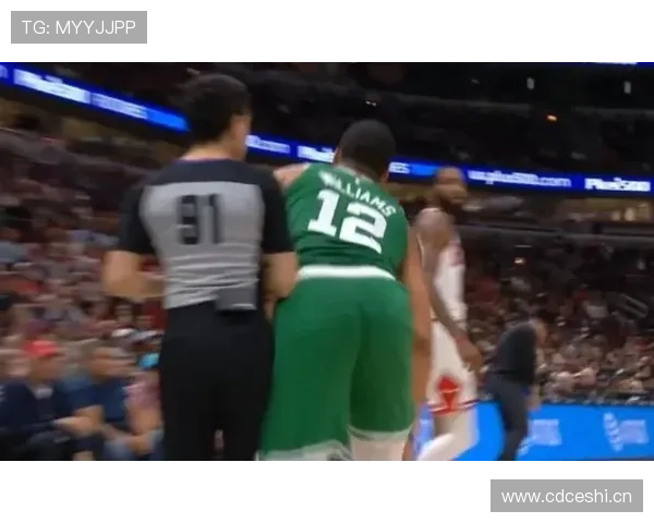 篮球合理冲撞区规则究竟如何界定防守站位与进攻犯规判罚 篮球合理冲撞区规则究竟如何界定防守站位与进攻犯规判罚